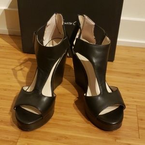 Kenneth Cole platform Wedge Sandal